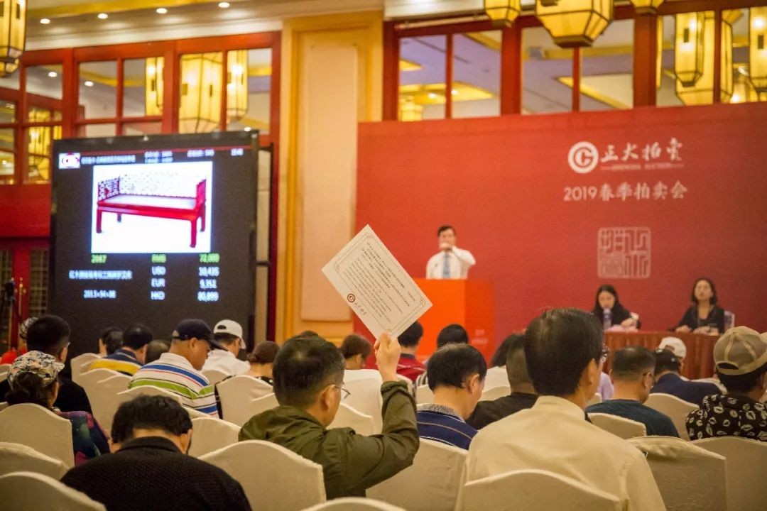 紫檀大四件柜4200萬落槌，新黃花梨明式家具收藏勢頭強勁！